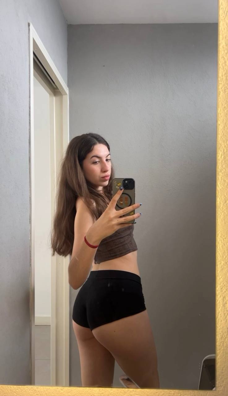 Amber in her underwear in Gujranwala