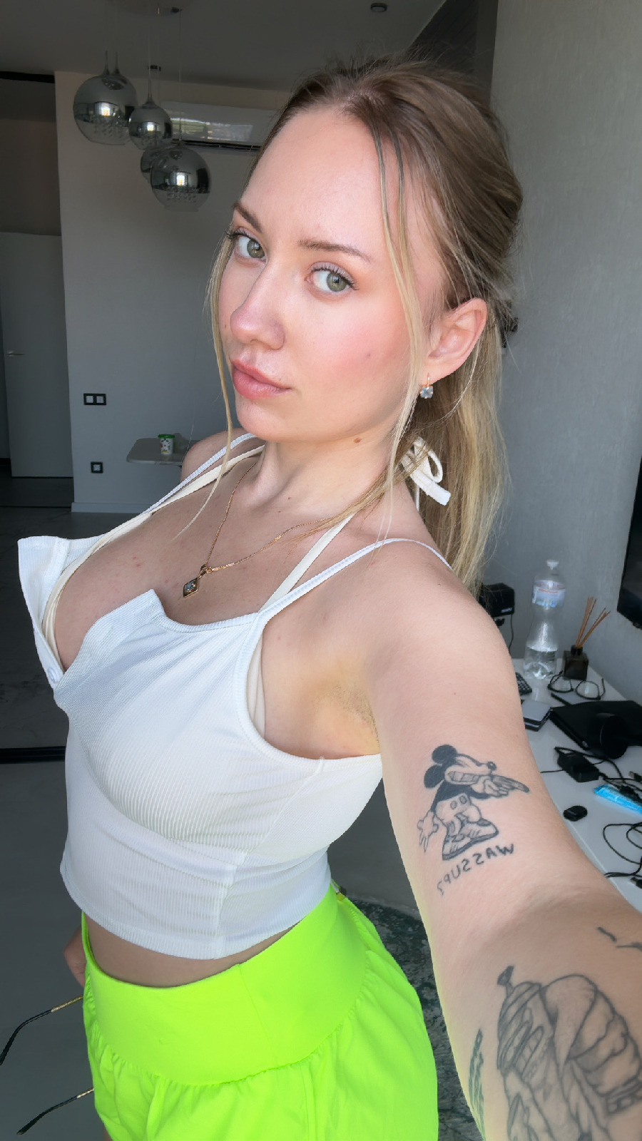 KateV in her underwear in Gujranwala