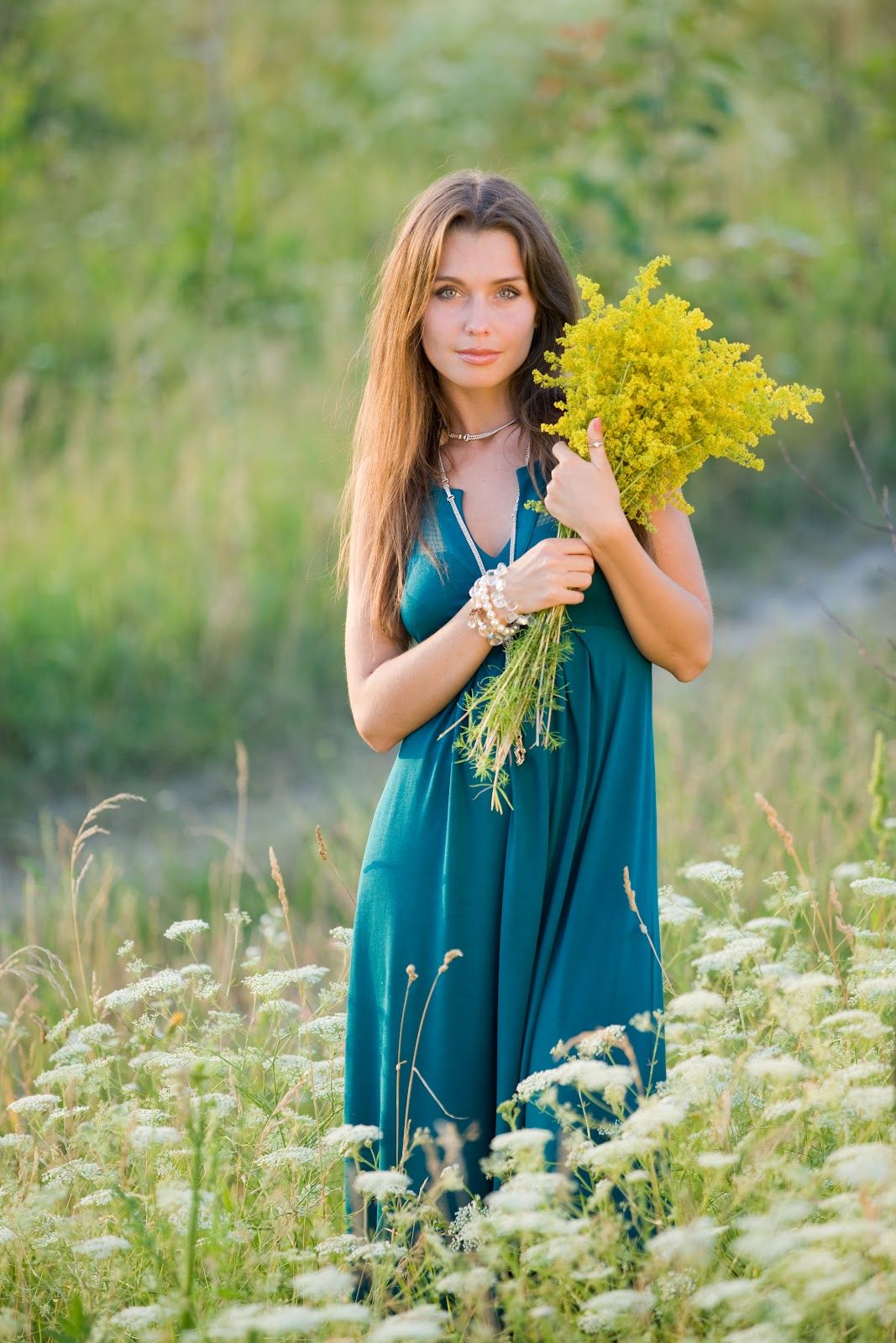 Slavic women in Gujranwala