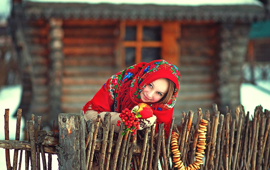 Sexy girl Women in Slavic costumes in Gujranwala