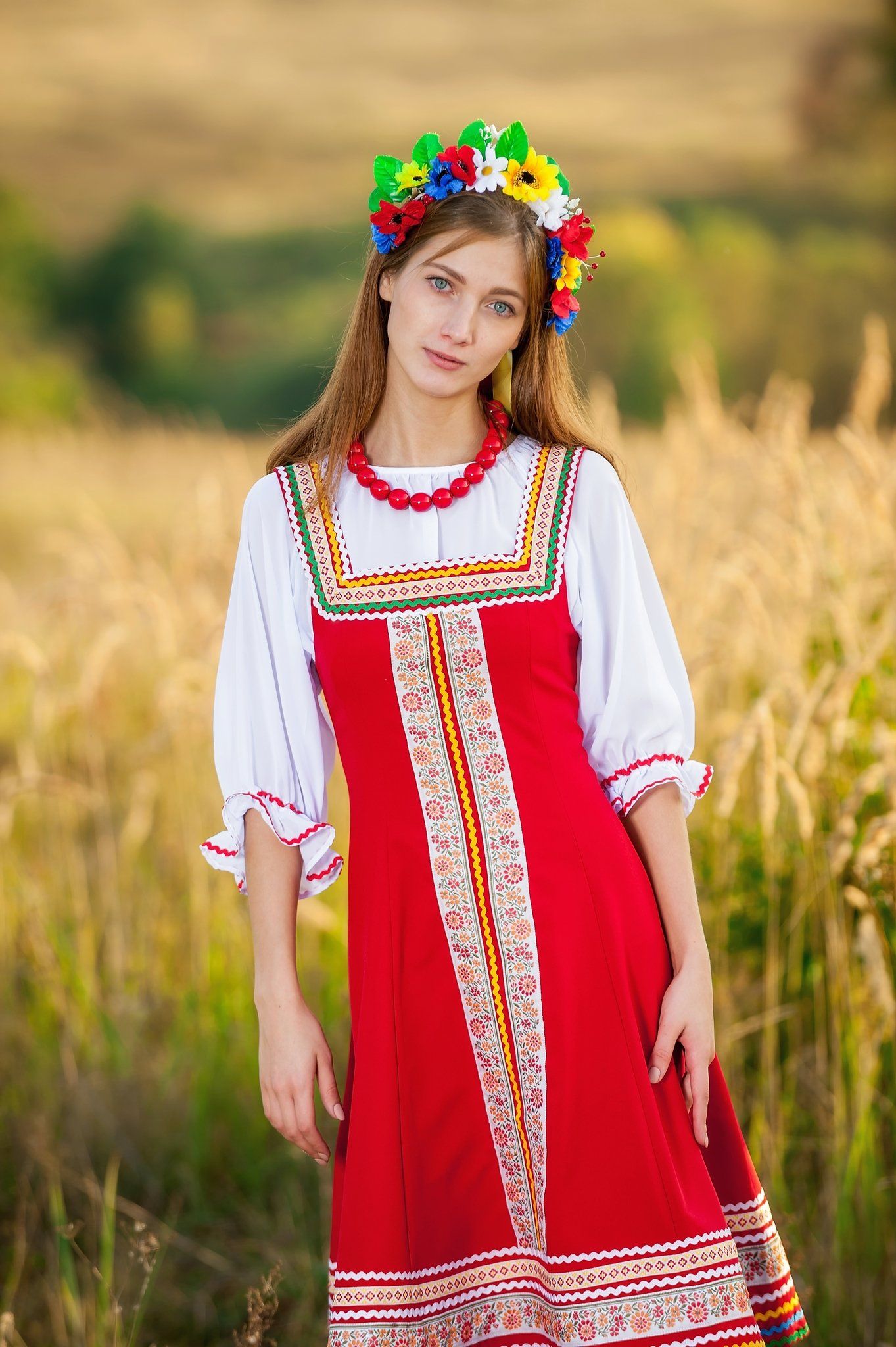 Women in Slavic costumes in Gujranwala