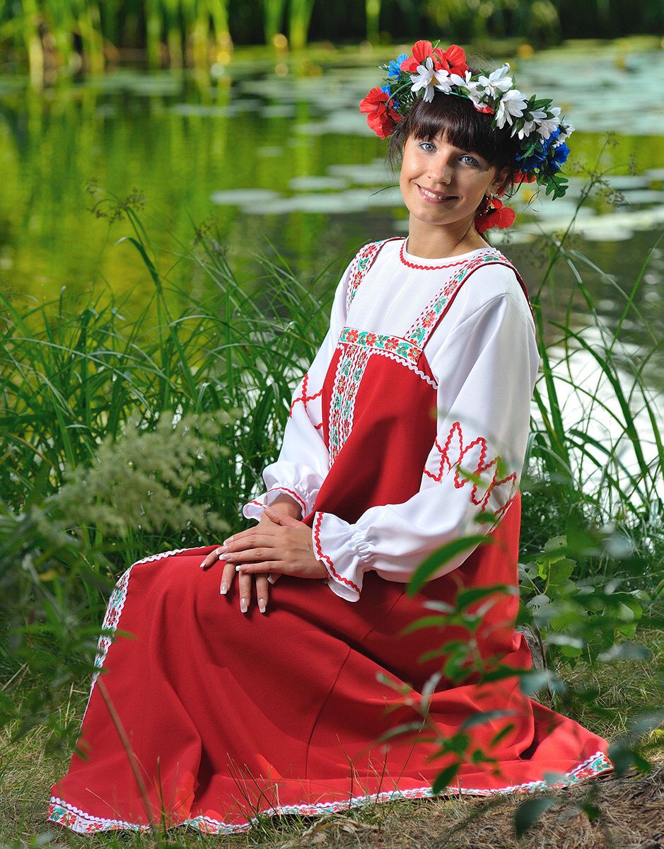 Beautiful girl Girls in Slavic costumes in Gujranwala