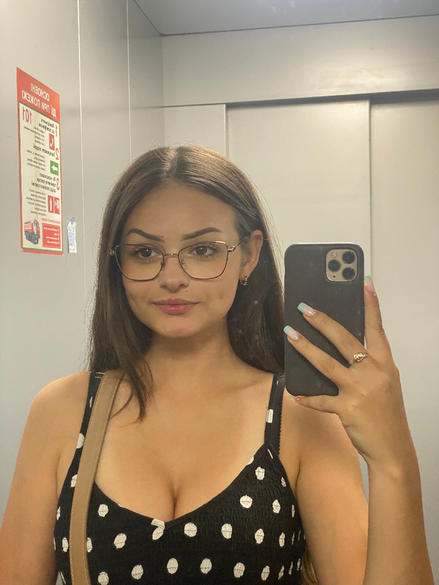 Sexy model Stacy in Gujranwala